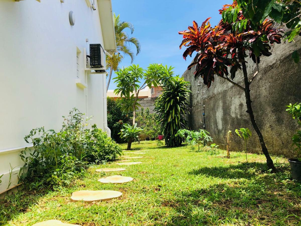 La Villa Mae Saint Pierre Bagian luar foto